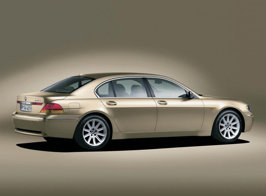  BMW 7-Series L 2003 года  (фото 45 из 61)
